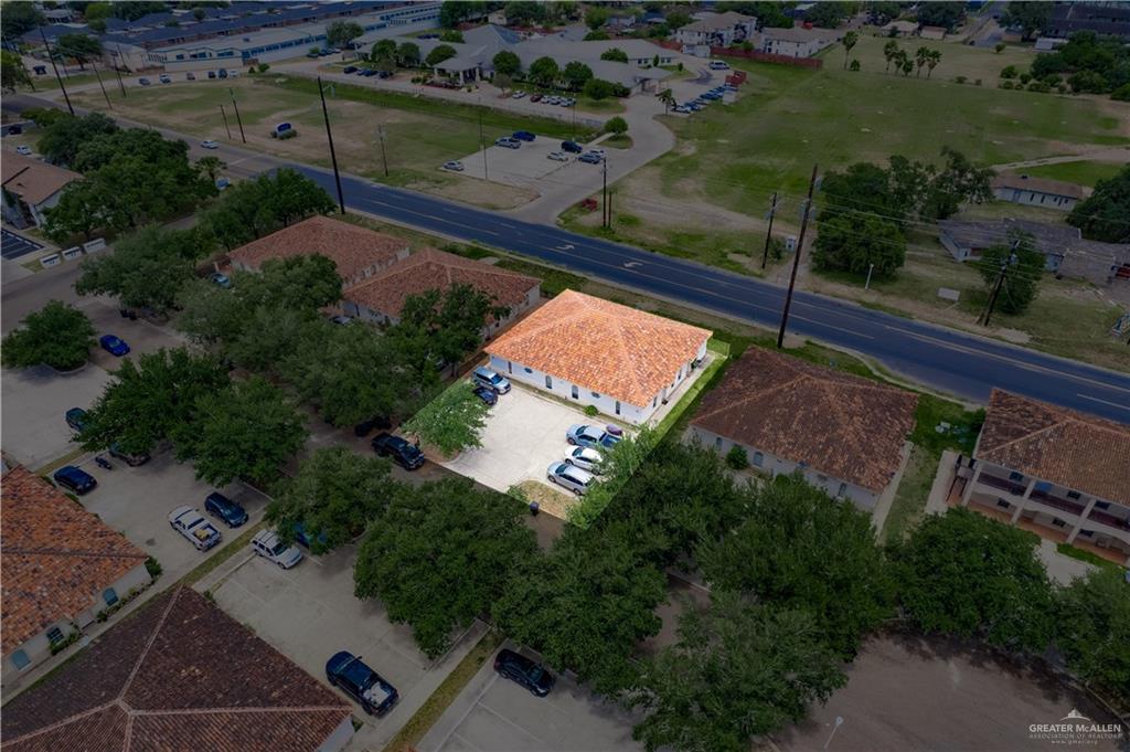 Photo 2 of 604 Buena Vista Drive