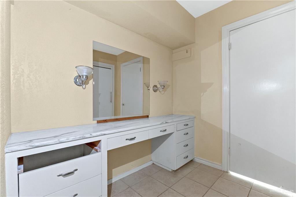 Photo 7 of 3208 Westgate Drive