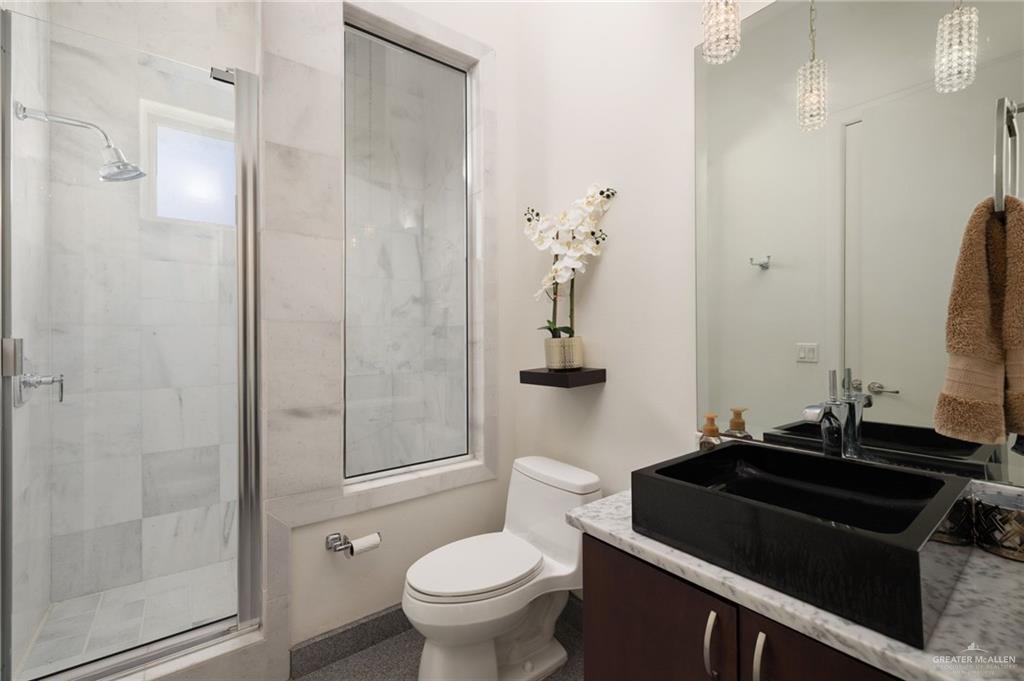 Photo 17 of 4708 Tyler Avenue
