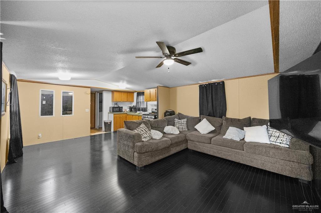 Photo 6 of 400 Bronte Avenue
