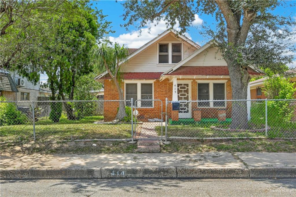 Photo 2 of 415 Doherty Avenue