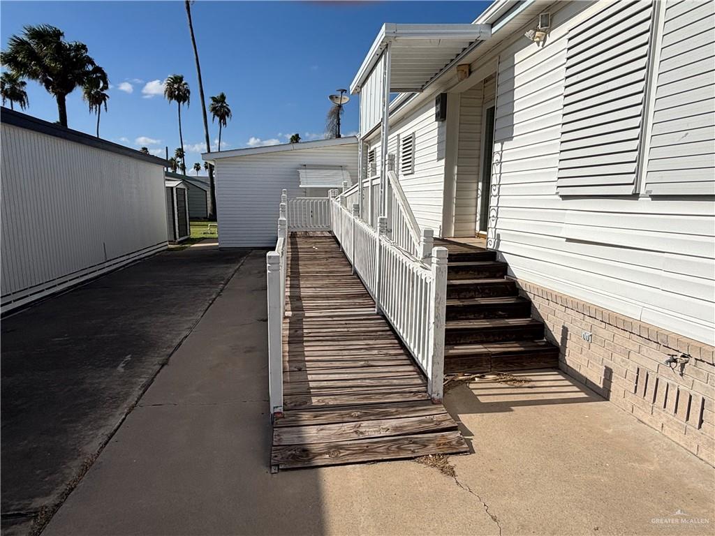 Photo 4 of 721 Allison Street
