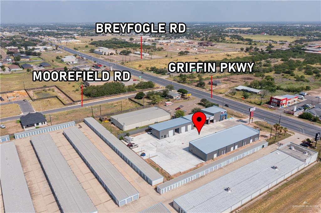 Photo 10 of 2103 Griffin Parkway #4