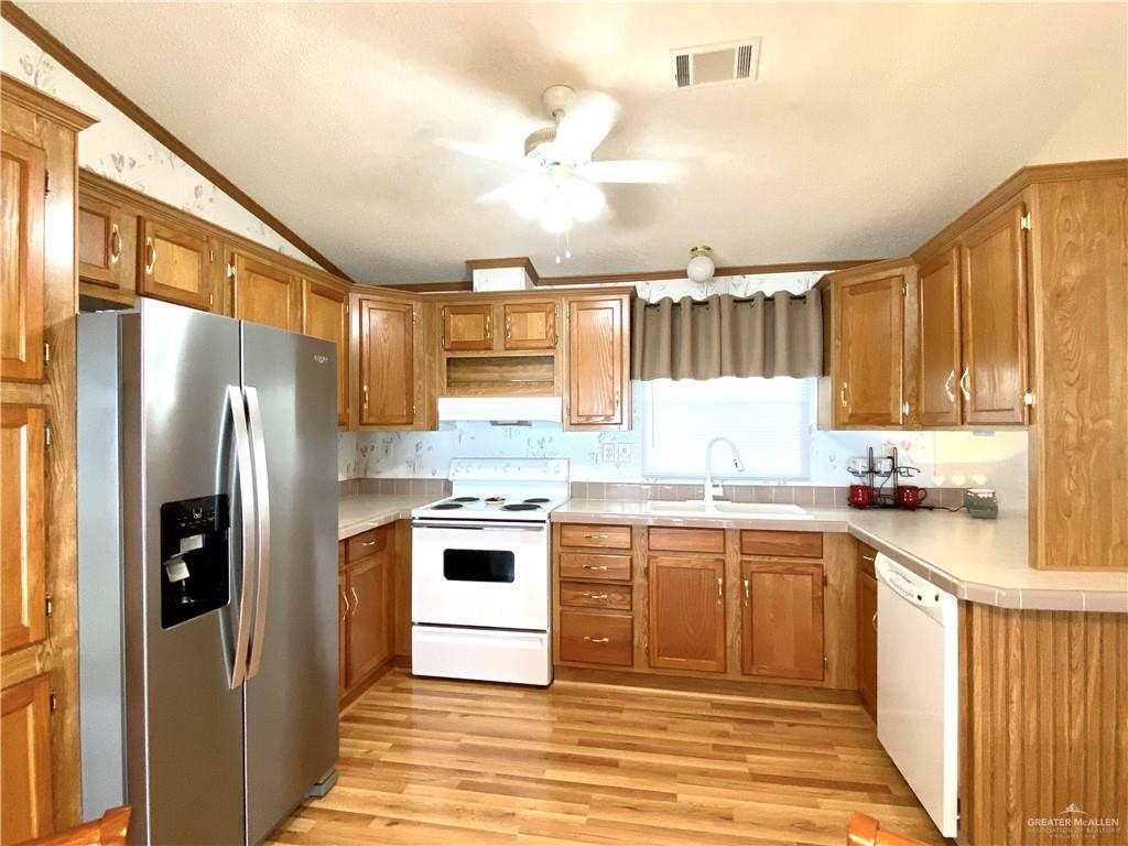 Photo 7 of 2022 Vernon Street