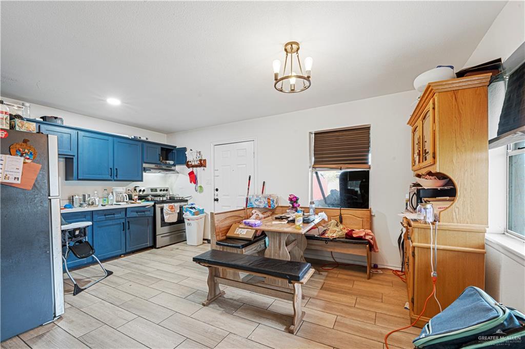 Photo 4 of 2121 Cypress Drive