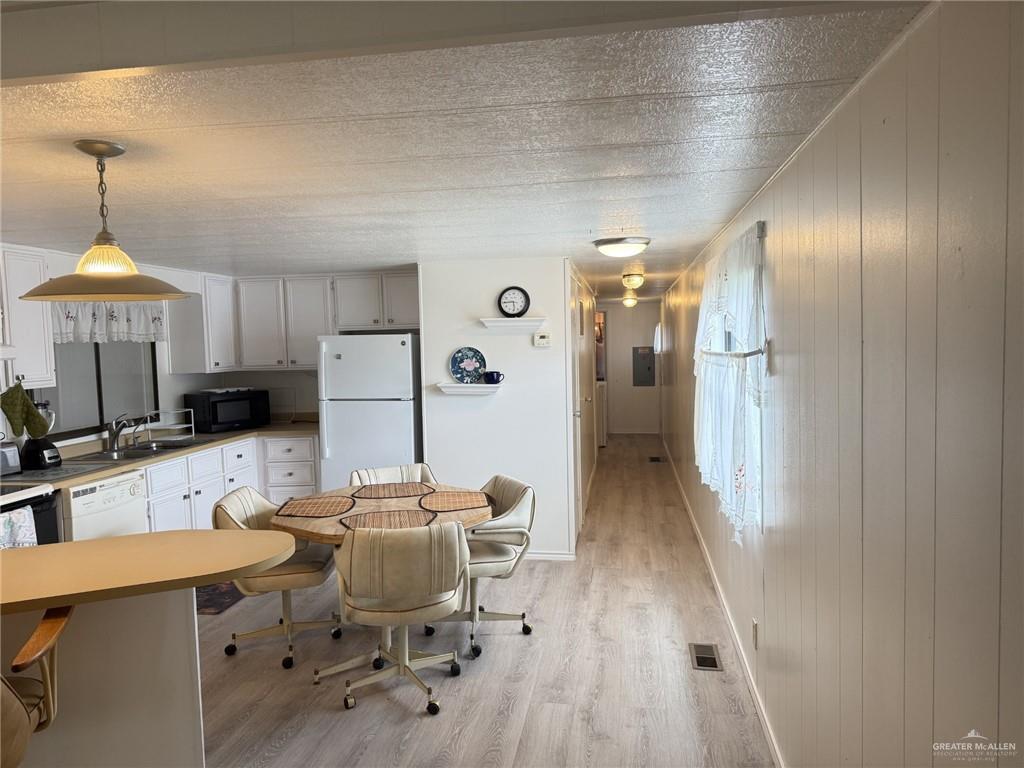 Photo 12 of 4901 Carnation Avenue
