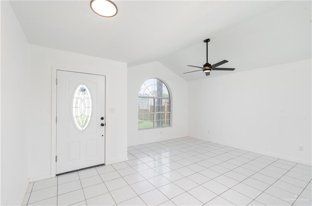 Photo 2 of 3107 Edison Avenue
