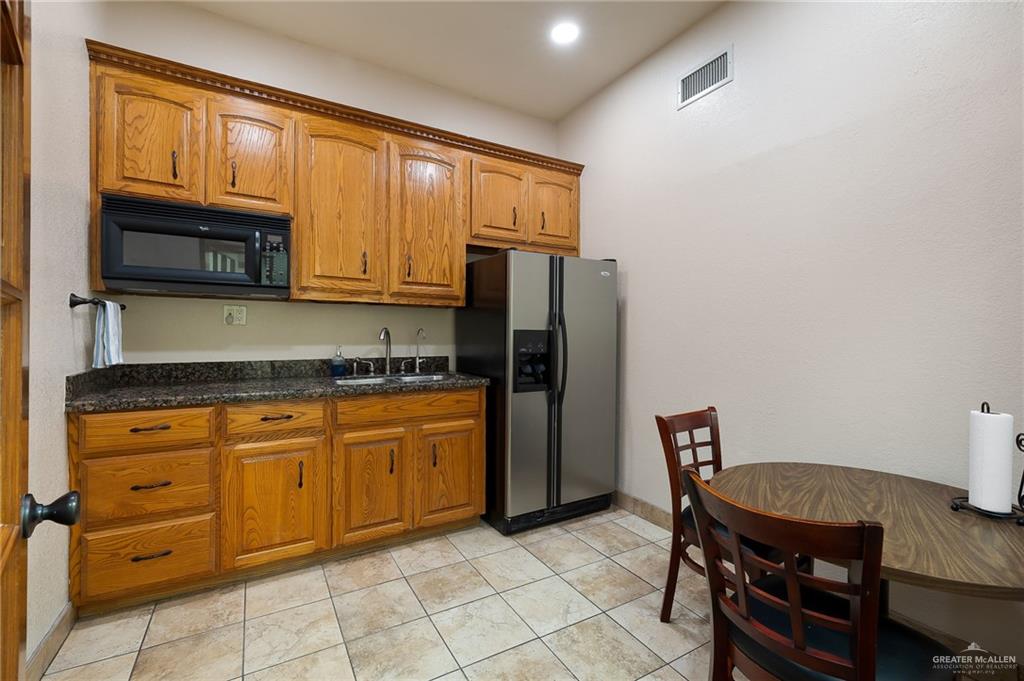 Photo 8 of 208 Nolana Avenue #E