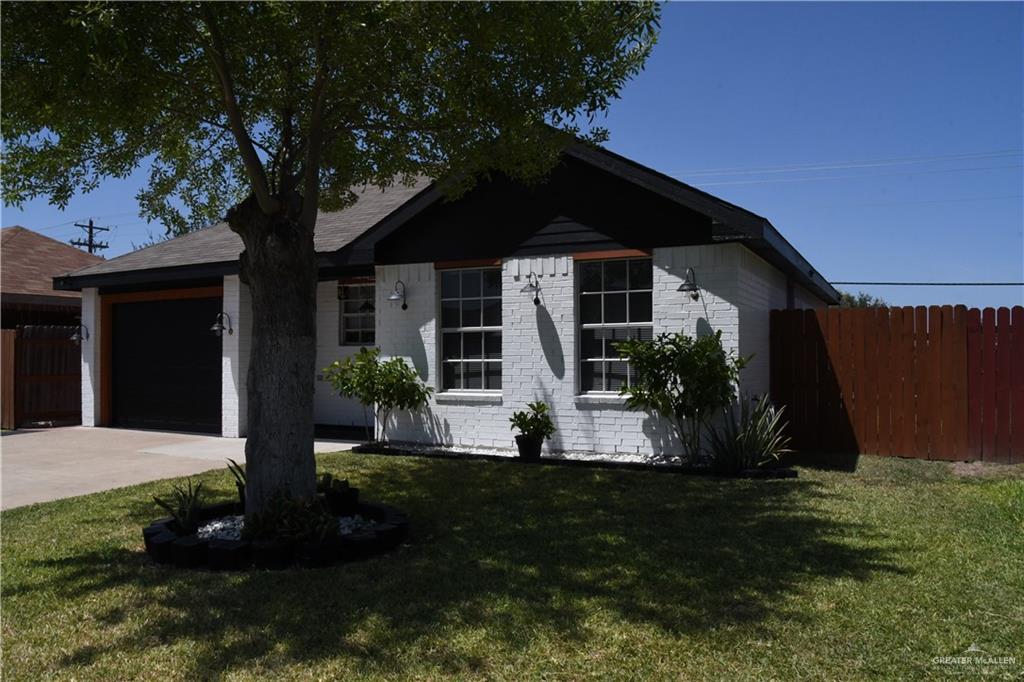 Photo 3 of 3012 Northwestern Avenue