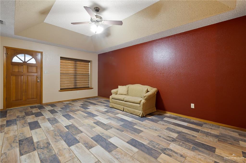 Photo 7 of 1902 Tyler Street