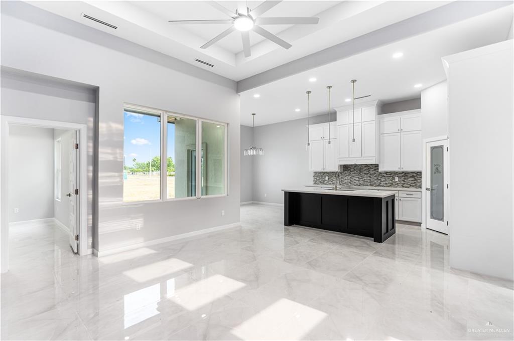 Photo 5 of 5704 Gira Del Sol Street