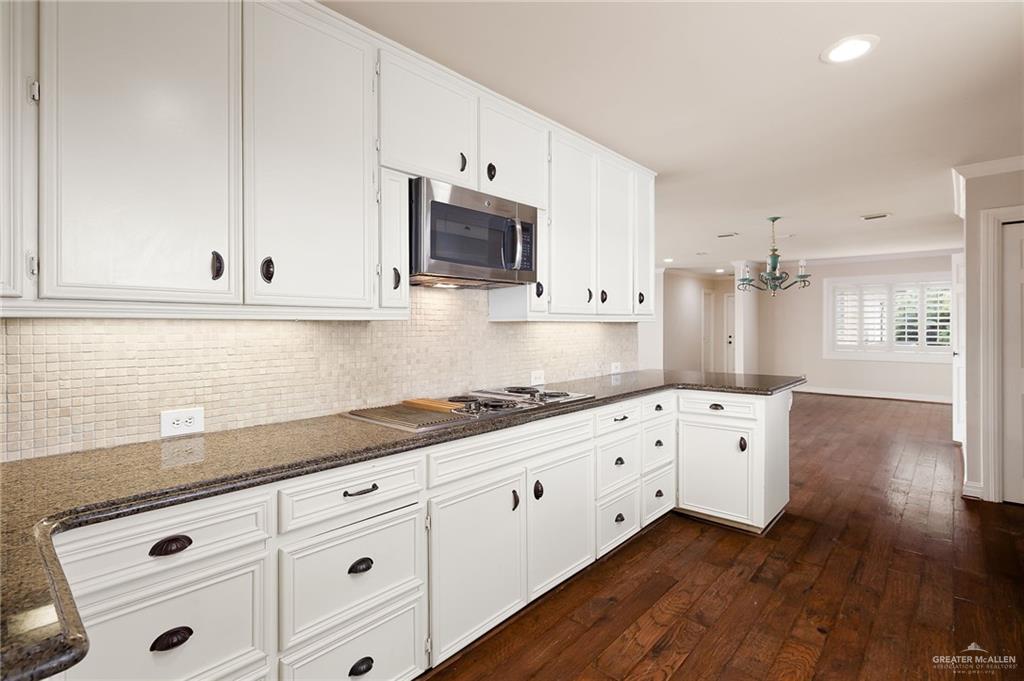 Photo 16 of 4015 Hobbs Drive
