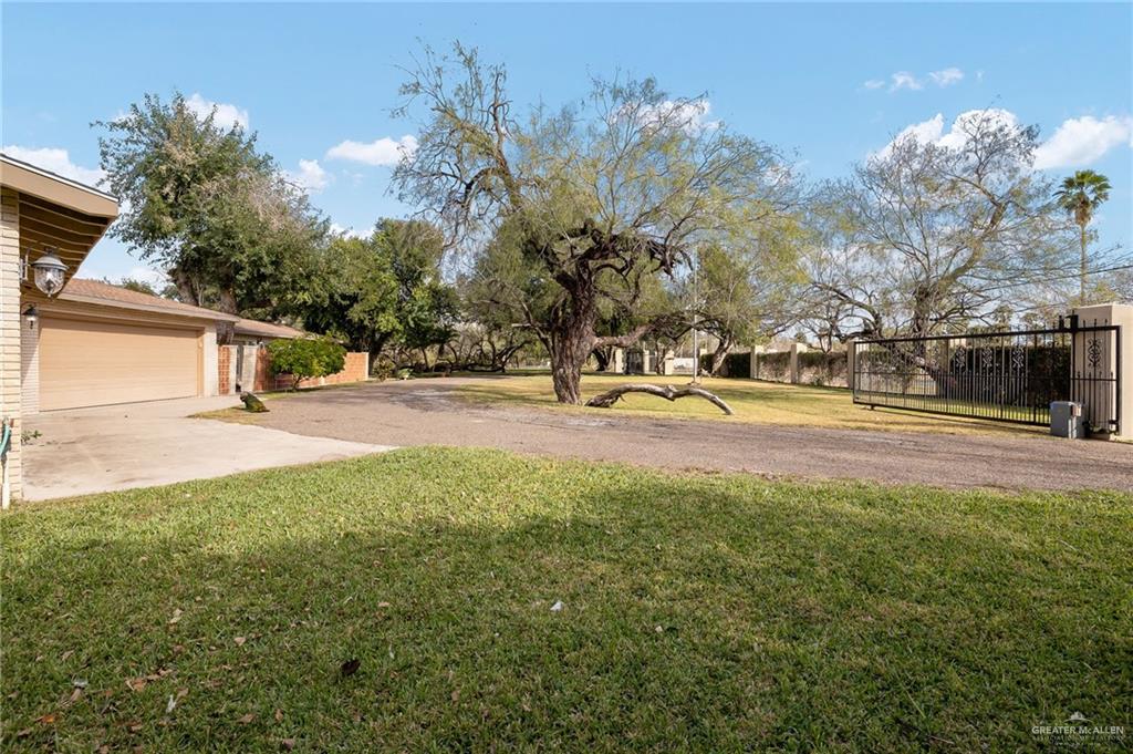 Photo 34 of 4015 Hobbs Drive