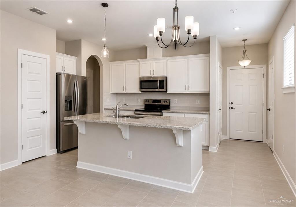 Photo 3 of 820 Templo Dorado Street