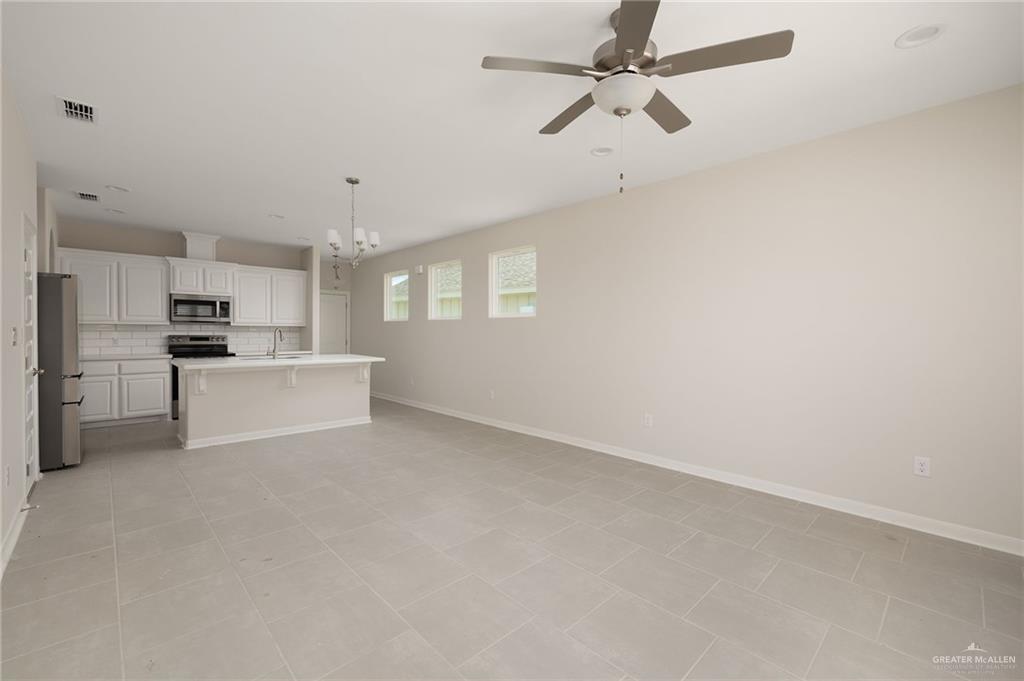 Photo 9 of 820 Templo Dorado Street