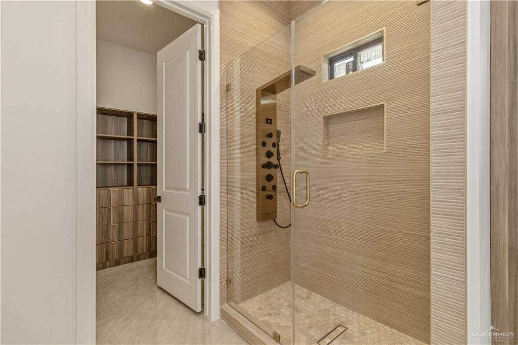 Photo 11 of 5808 Gira Del Sol Street