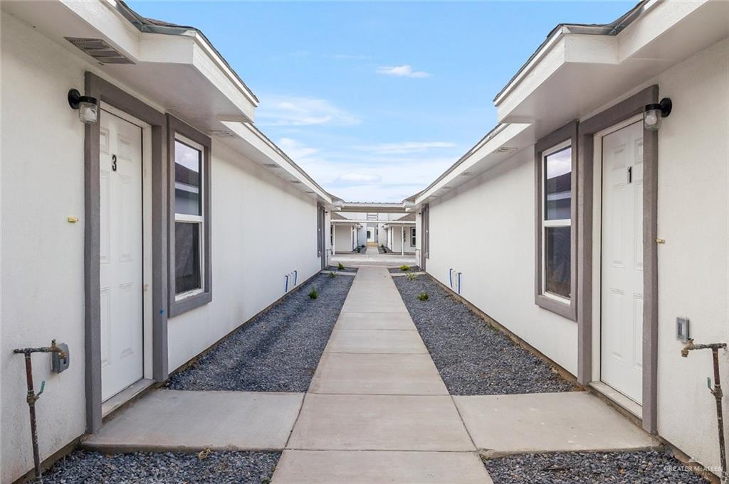 Photo 13 of 3300 Fuerte Avenue #4