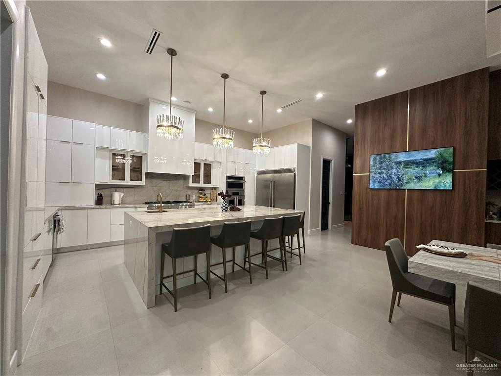 Photo 13 of 2500 Chanel Drive