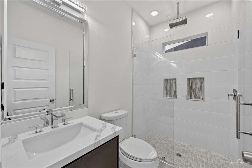 Photo 15 of 1220 Evergreen Avenue