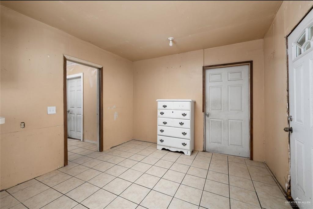 Photo 4 of 6304 Valencia Drive