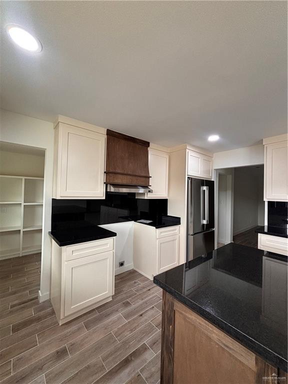 Photo 8 of 425 Tanglewood Drive
