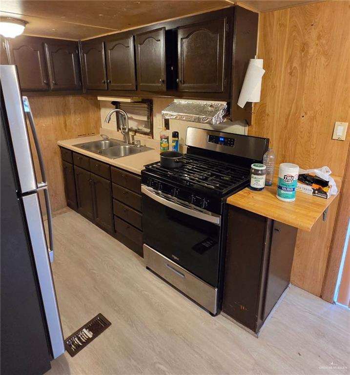 Photo 10 of 4901 Daffodil Avenue #29T