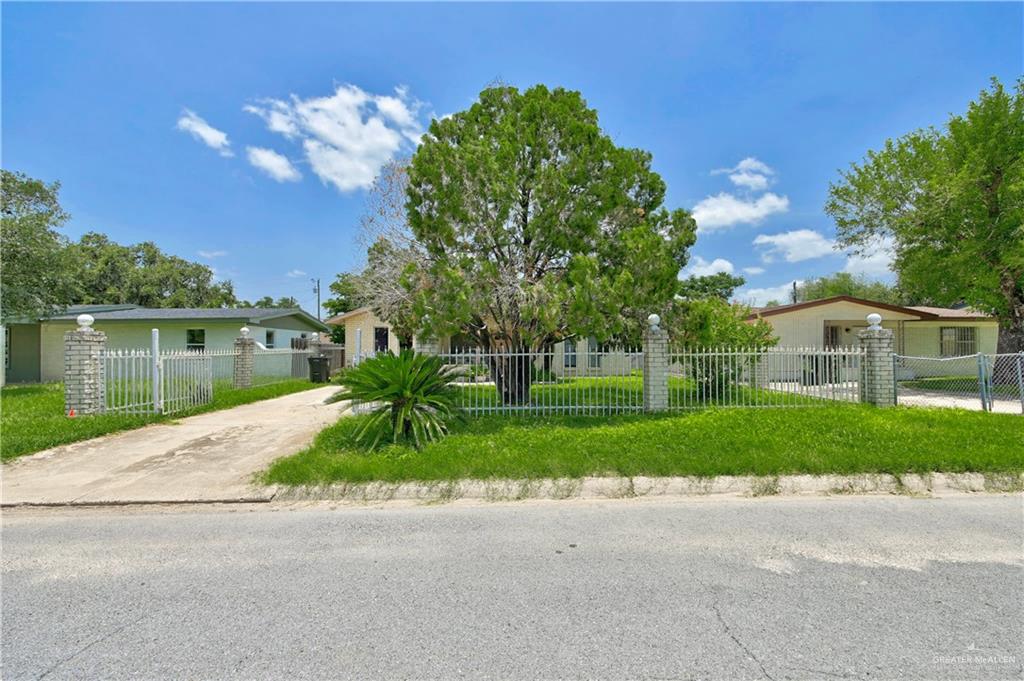 Photo 2 of 710 Padre Avenue