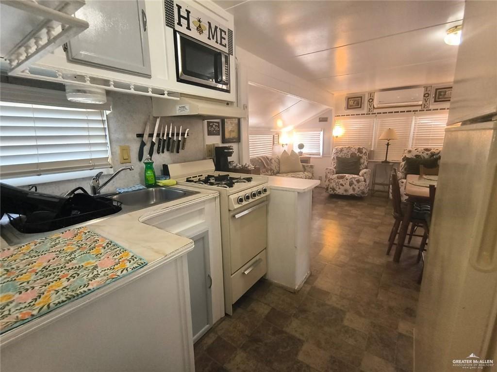 Photo 14 of 3751 Dantes Drive