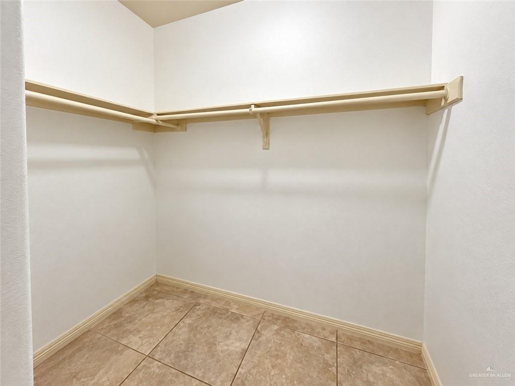 Photo 11 of 2707 Garfield Avenue #A