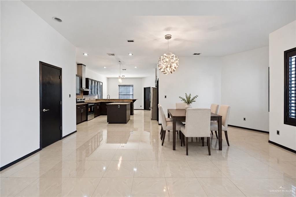 Photo 4 of 2037 45th Street