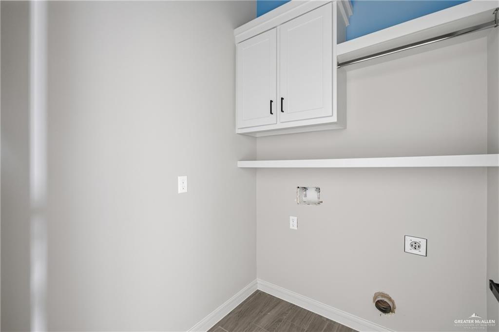 Photo 15 of 2320 Thornton Avenue