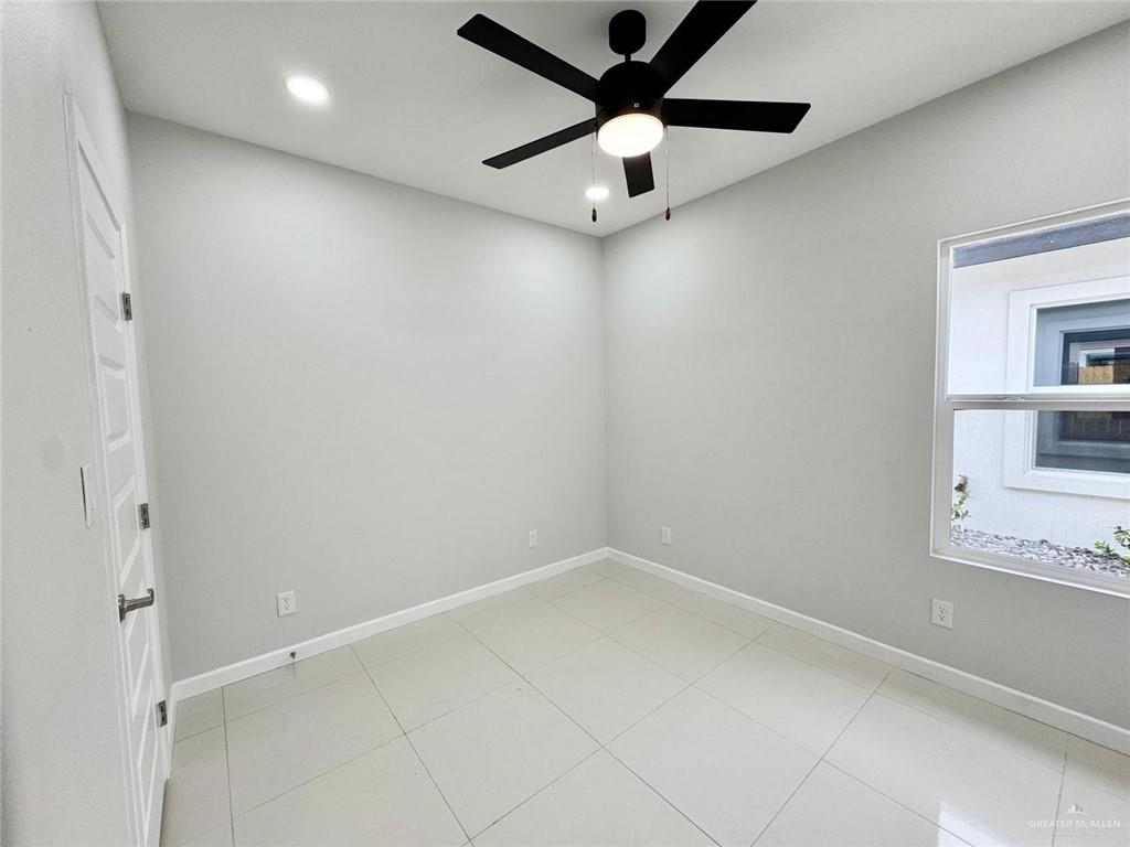 Photo 4 of 4613 Larkspur Avenue #3