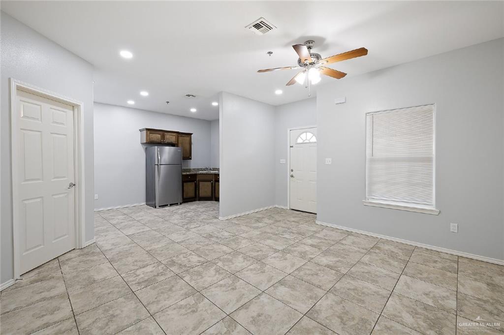 Photo 3 of 416 5th Street #B2