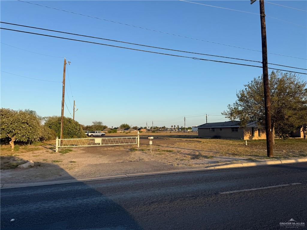 Photo 10 of 404 Mccoll Road