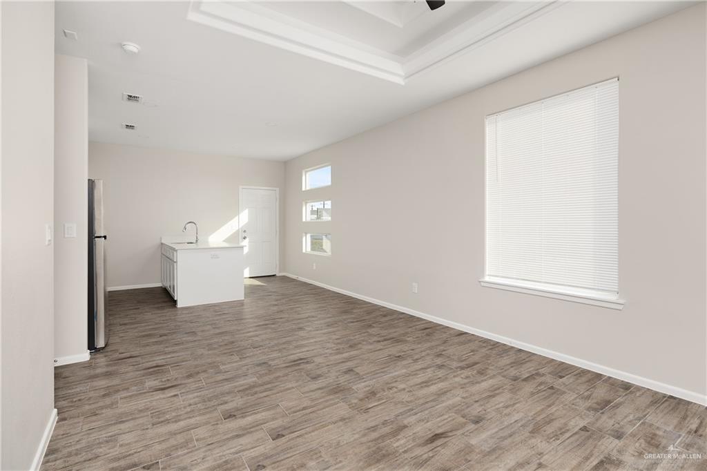 Photo 5 of 3400 Ventura Avenue #3