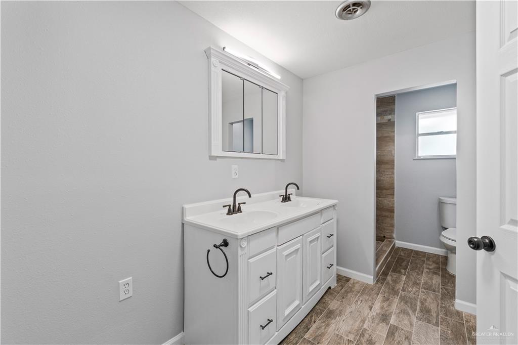 Photo 16 of 208 Rabb Road