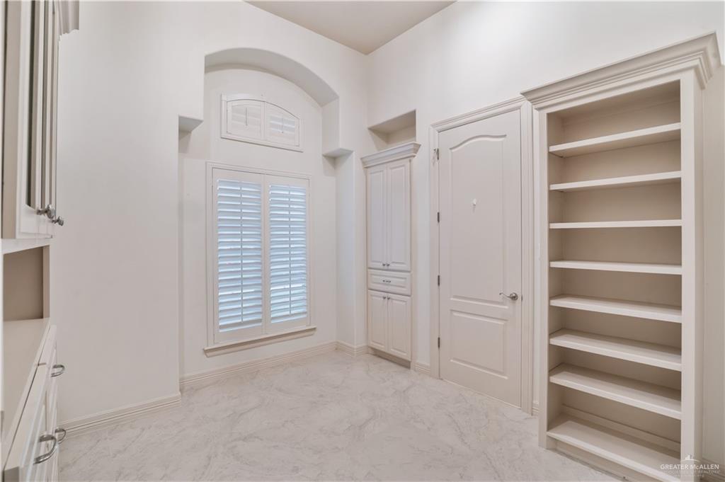 Photo 14 of 2820 Cuarzo Street