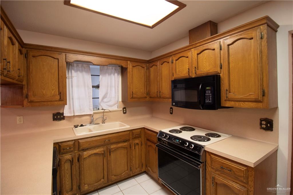 Photo 7 of 2713 Rhett Drive