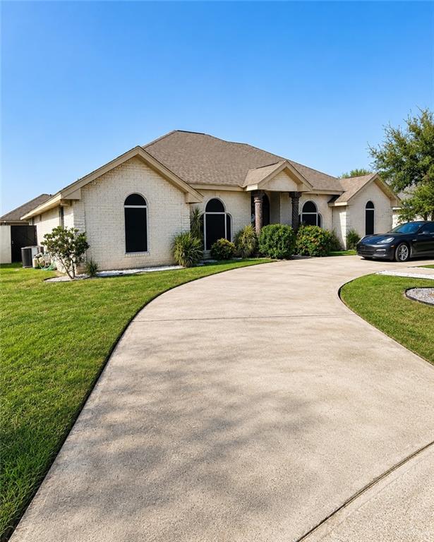 Photo 1 of 809 Tulipan Street, Hidalgo