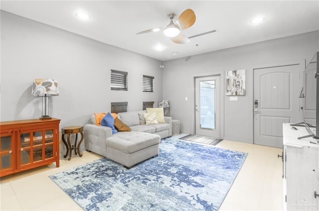 Photo 4 of 1321 Camellia Avenue #4