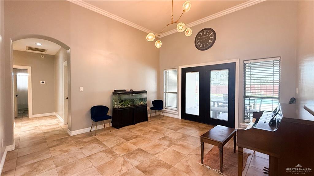 Photo 3 of 1324 Bella Vista Avenue