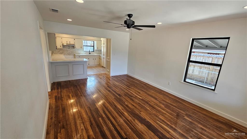 Photo 5 of 1313 Quince Avenue