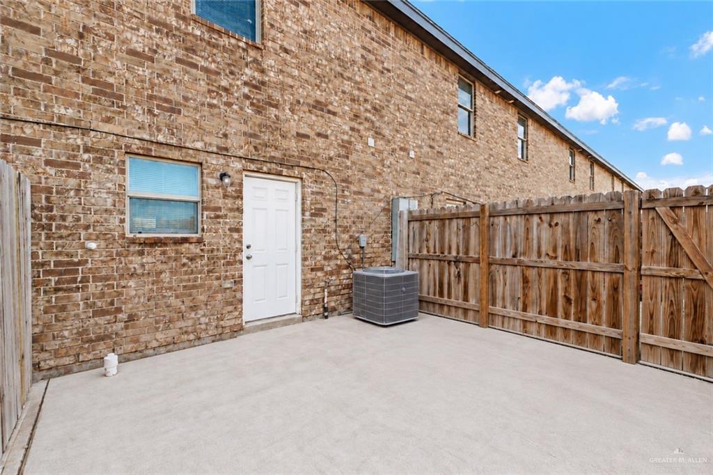 Photo 11 of 1400 Hummingbird Court #11