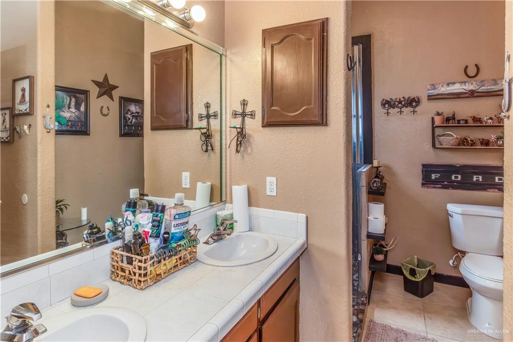 Photo 10 of 1405 La Ciniega Drive