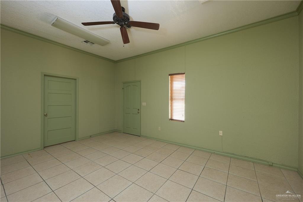 Photo 9 of 115 Britton Avenue