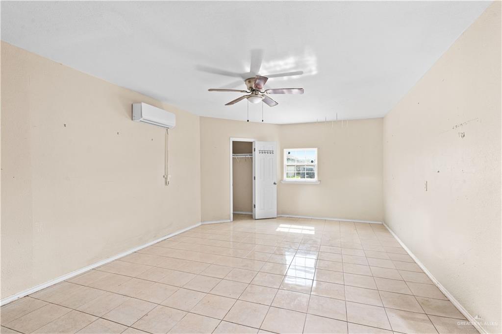 Photo 15 of 8601 Las Palmas Drive