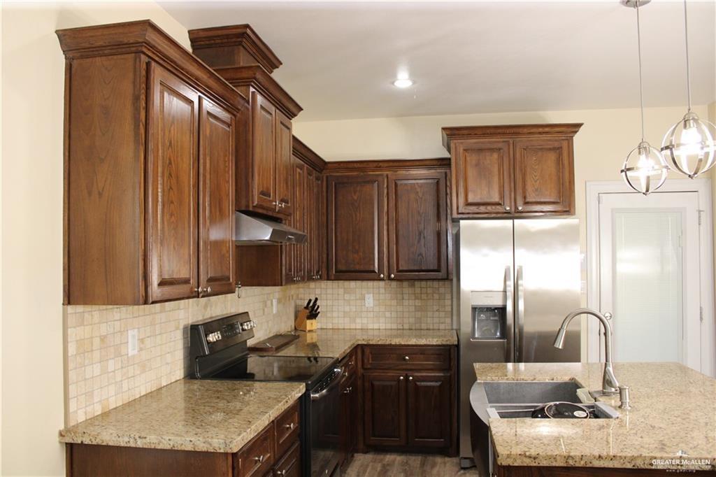 Photo 7 of 10001 Alcala Avenue