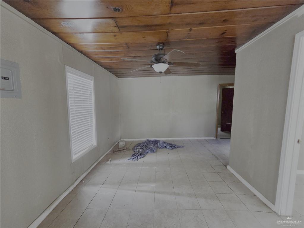 Photo 11 of 2141 Kennedy Circle