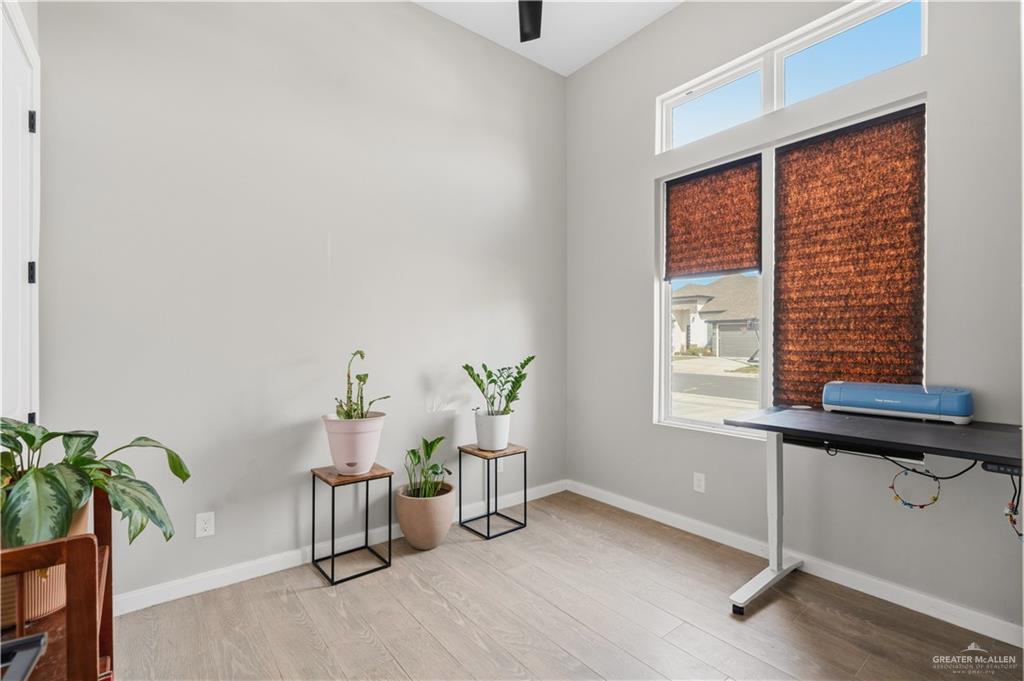 Photo 10 of 2813 Kilgore Avenue