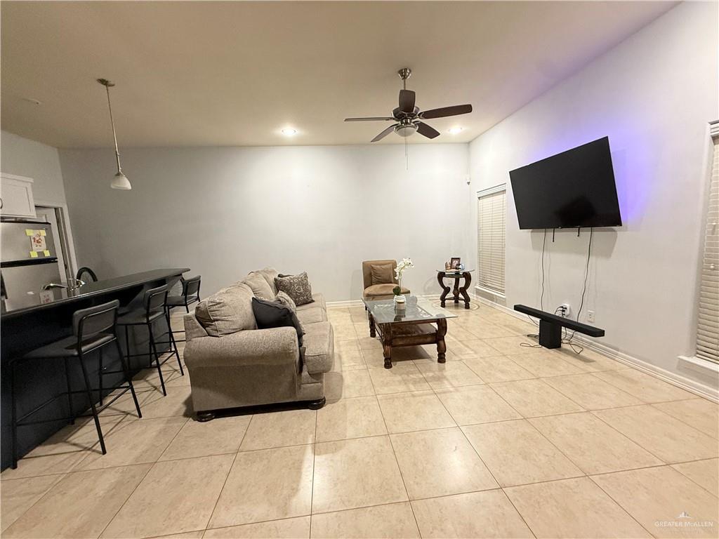 Photo 5 of 2805 Mimosa Street #5